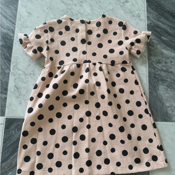 Zara kids dot dress. 3/4 T. Bell sleeve, button back. - Picture 4 of 4